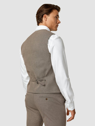 Essential Vest Almond