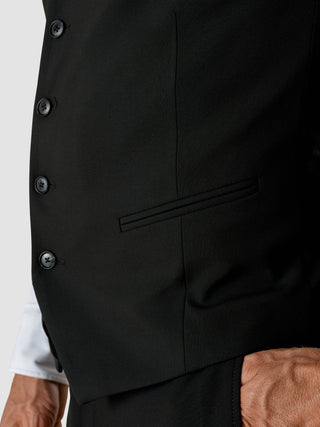 Essential Vest Black