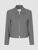 Essential Short Zip Jacket Dark Grey Melange: en mörkgrå, minimalistisk jacka med krage och dragkedja i full längd.