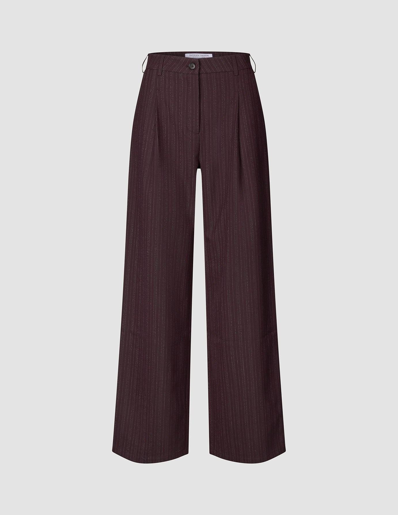 Dambyxor Serene Wide Berry Pinstripe: byxor med vida ben i mörkt bärfärgat finränder, hög midja och veckdetaljer.