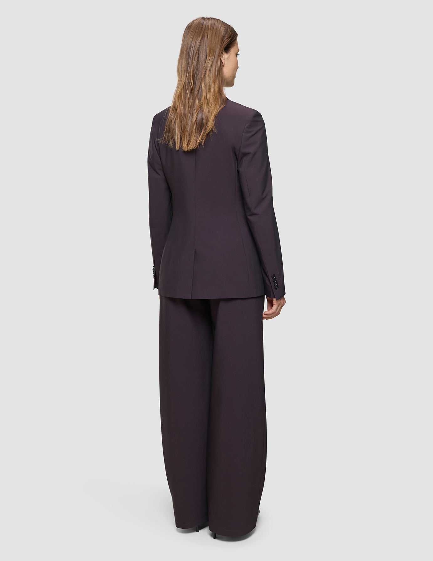 Avira Suit Wide Burgundy Berry