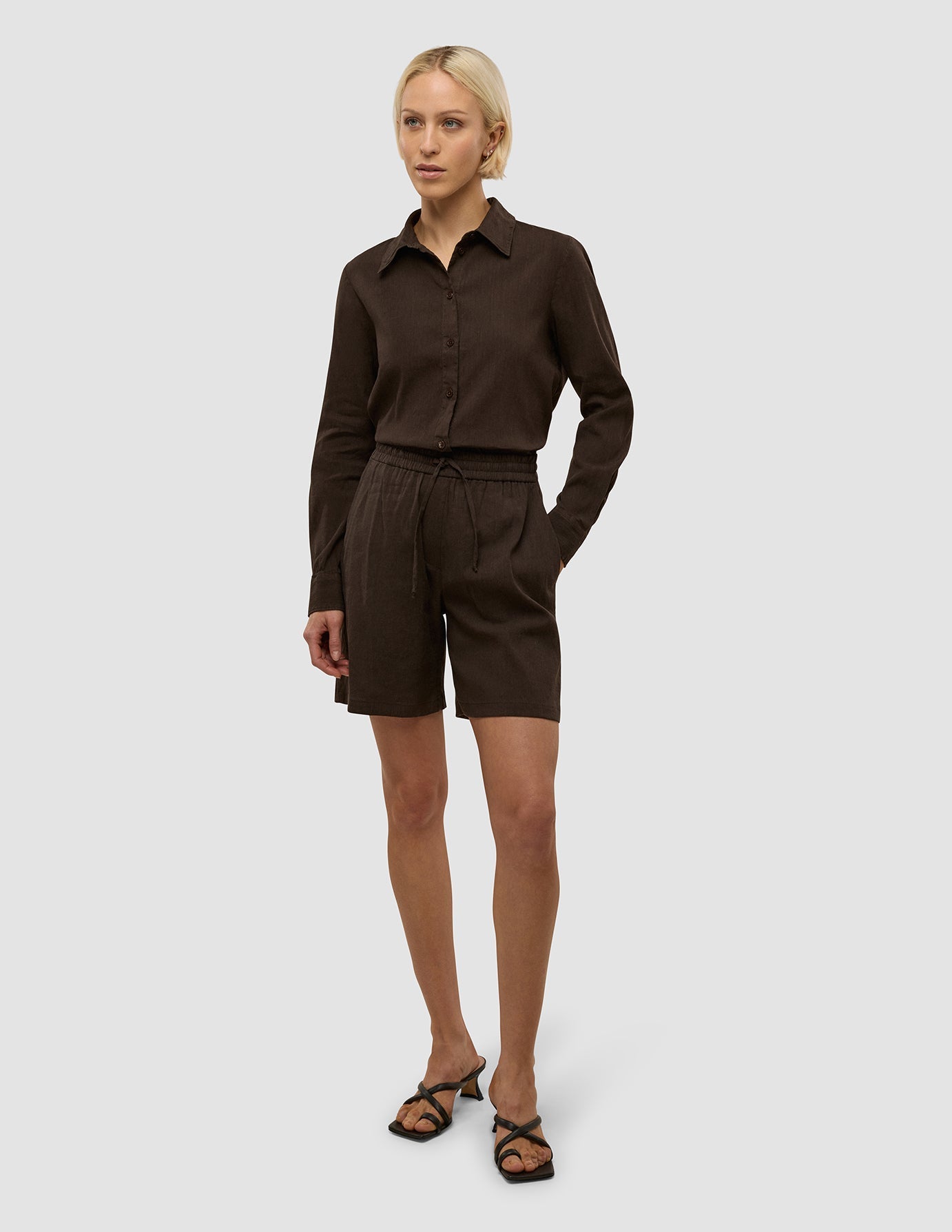 Women's Linen Shorts Relaxed Espresso
