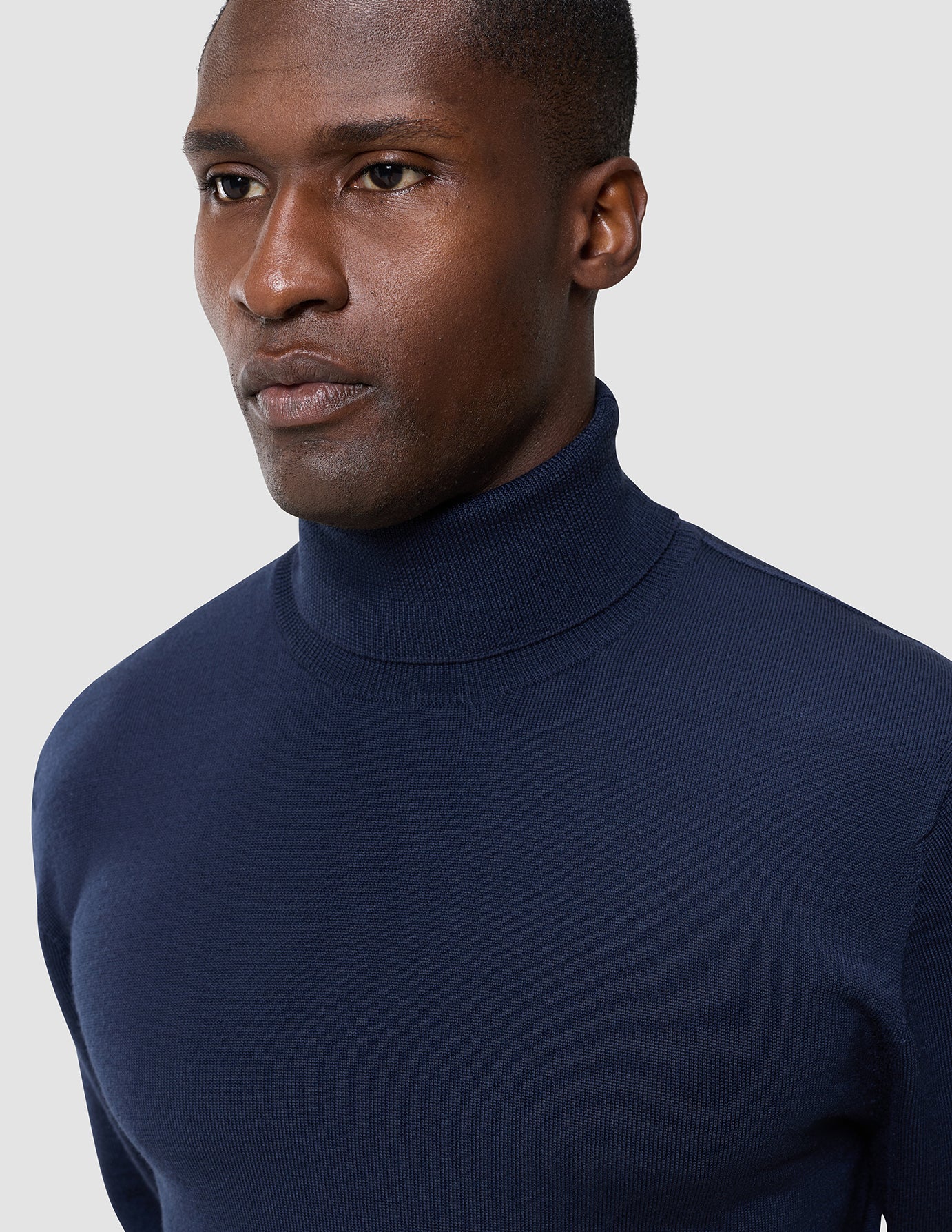 Seamless Premium Merino Knit Turtleneck Dark Navy