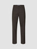 Atelier-byxor i avslappnad passform, mörkbruna, i bruten twill med knäppning och bälteshällor.