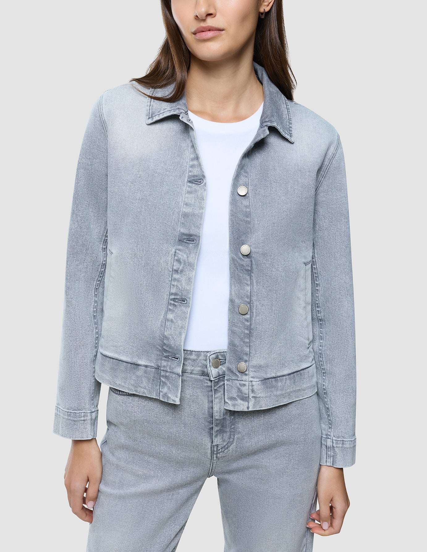 Women's Classic Denim Jacket Light Grey Washed