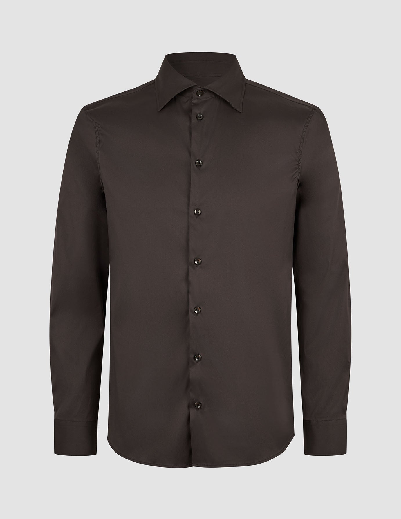 Elevated-skjorta, Slim, mörkbrun, i pimabomull med klassisk krage, som speglar en raffinerad skandinavisk design.