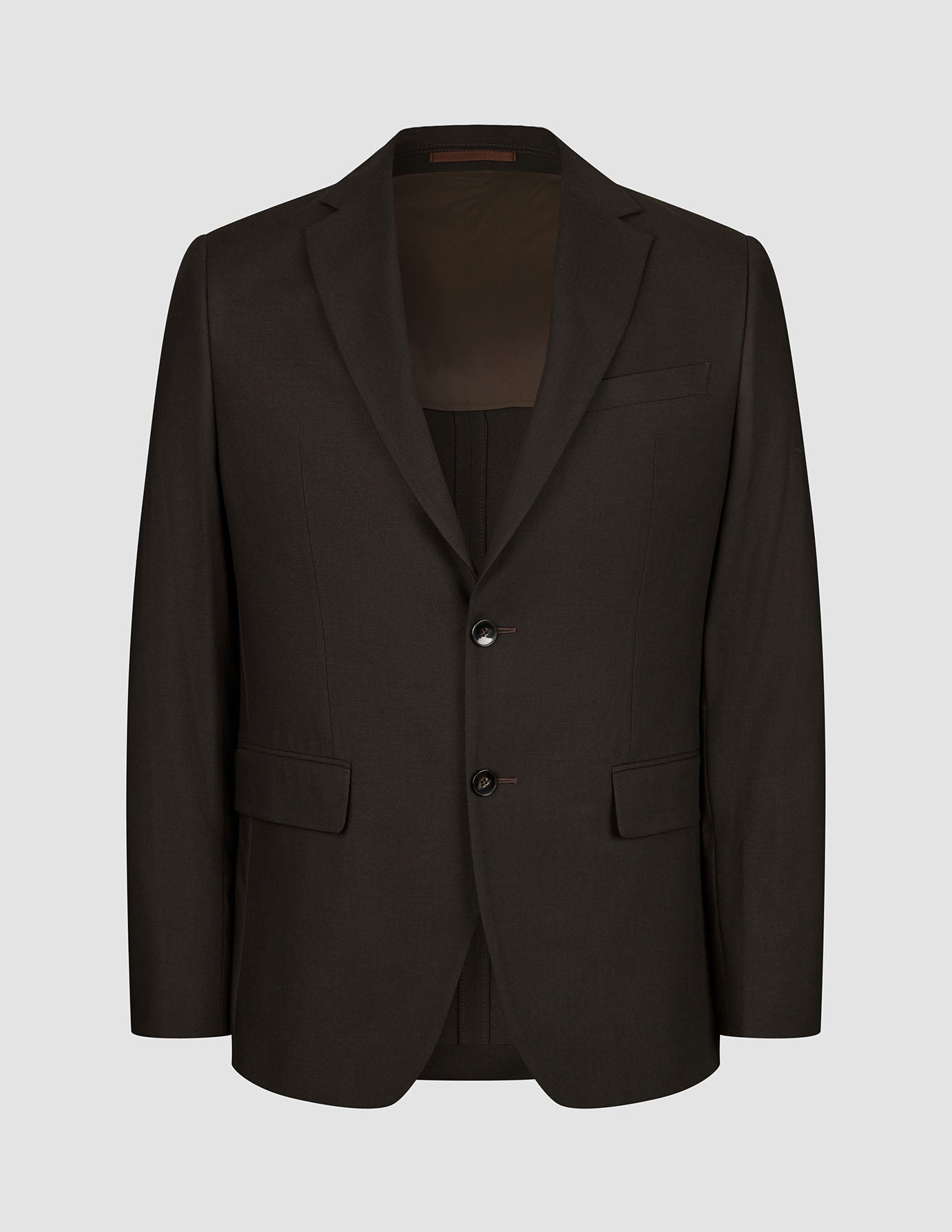 Motion Blazer Slim Cognac: en mörkbrun blazer med 360°-stretch, skårade slag och två knappar framtill.