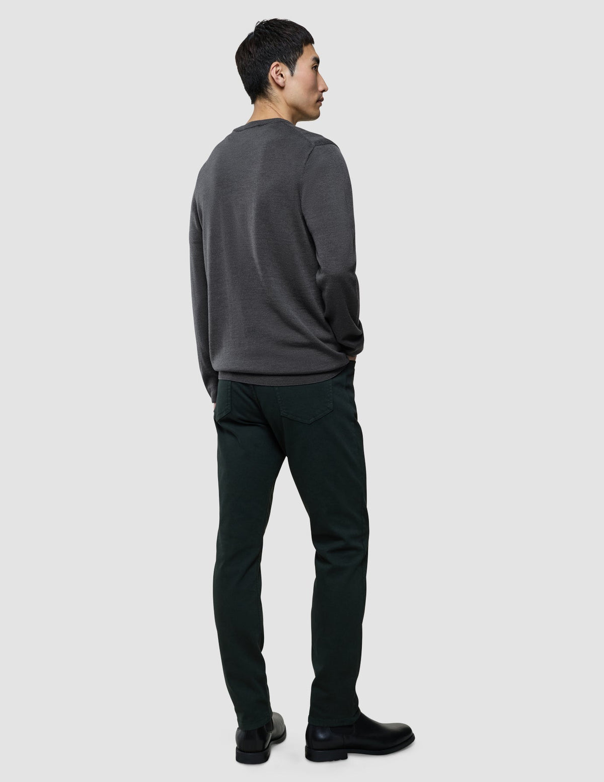Seamless Premium Merino Knit Crewneck Charcoal Grey